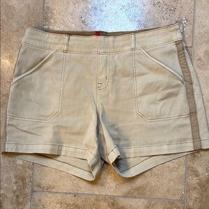 Spanx Classic Tan Women's Shorts